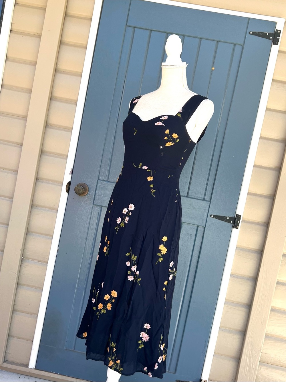 Reformation Midi Dress in blue/navy floral Women’s Size 4P - Picture 4 of 10